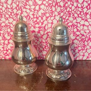 Vintage Silver Plated Oneida Salt & Pepper Shakers